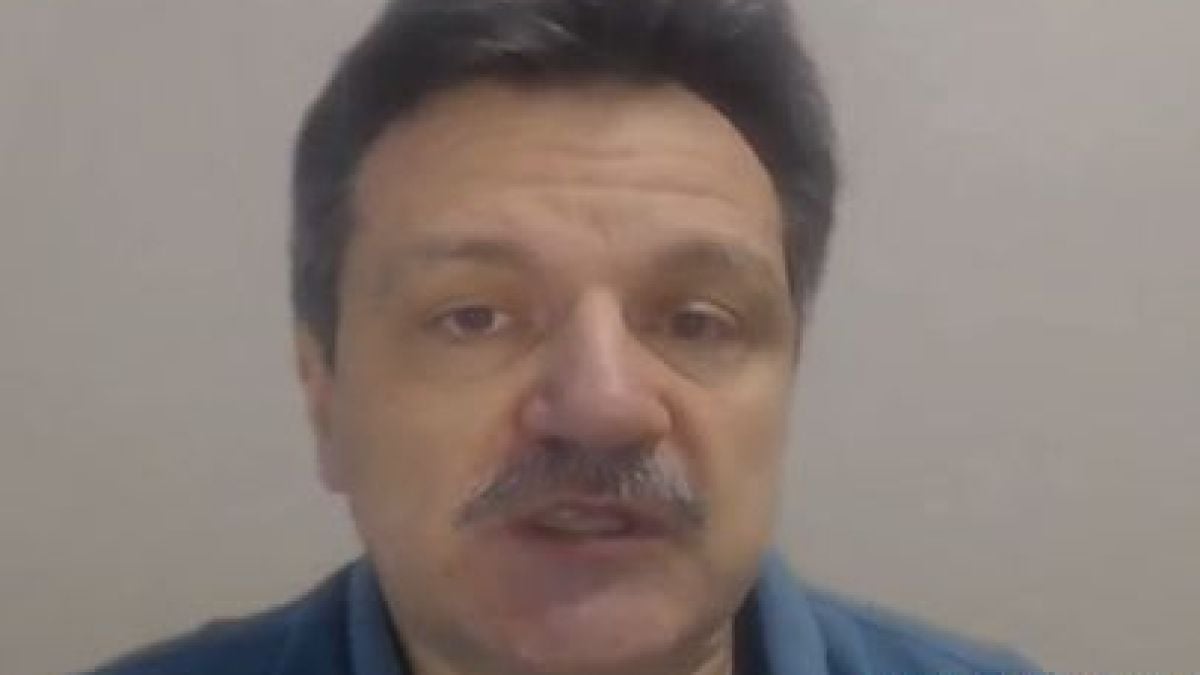 Ваксиниралият се д-р Симидчиев проплака: Изпитвам болка в... ВИДЕО