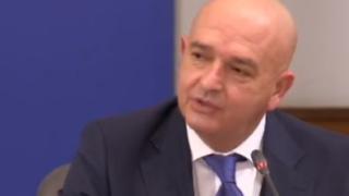 Ген. Мутафчийски със спешни новини след началото на COVID ваксинацията