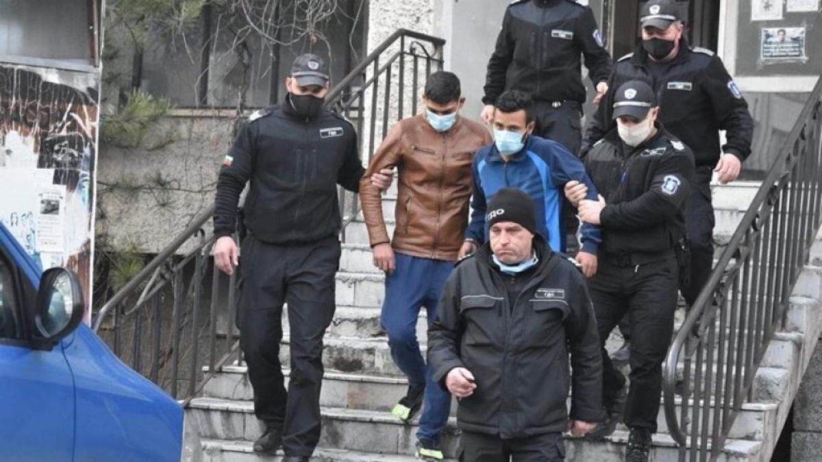 Първа СНИМКА на изродите, пребили старец за 150 лв. 