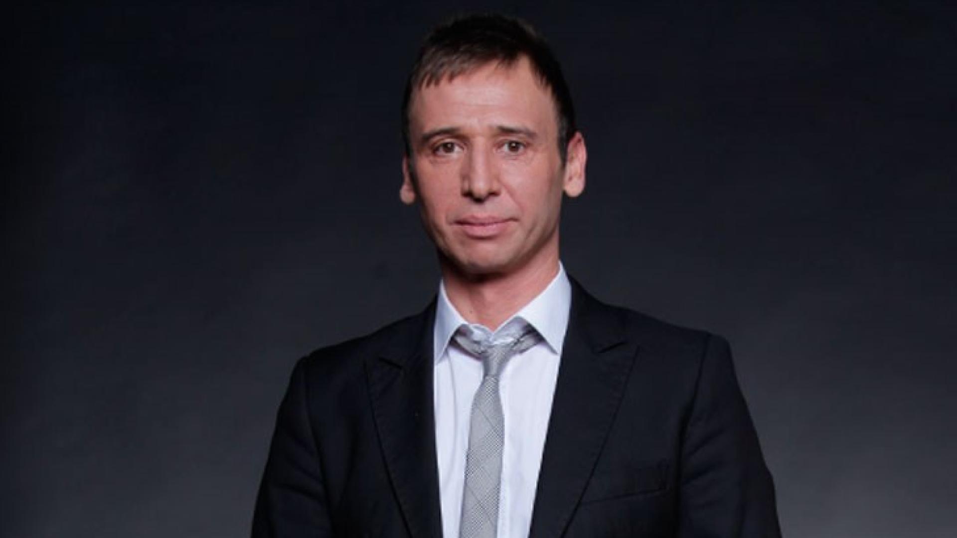 Виктор Калев се появи като жена и предизвика фурор ВИДЕО