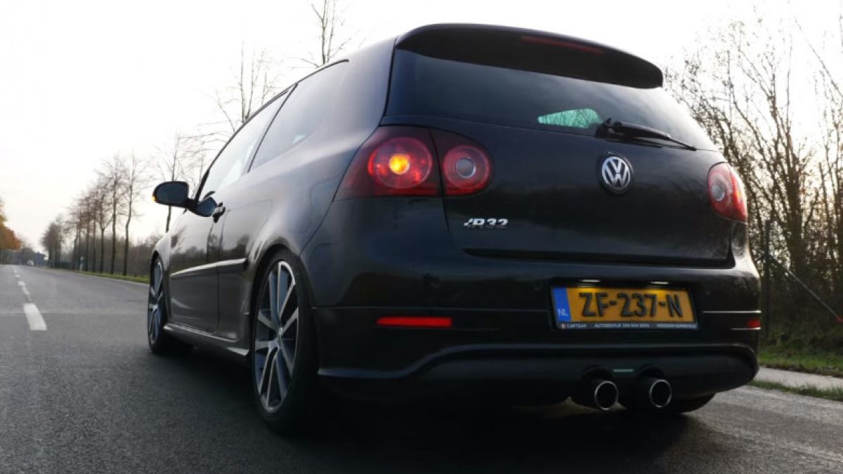 Стар VW Golf с пробег от 300 000 км ускори до 270 км/ч ВИДЕО