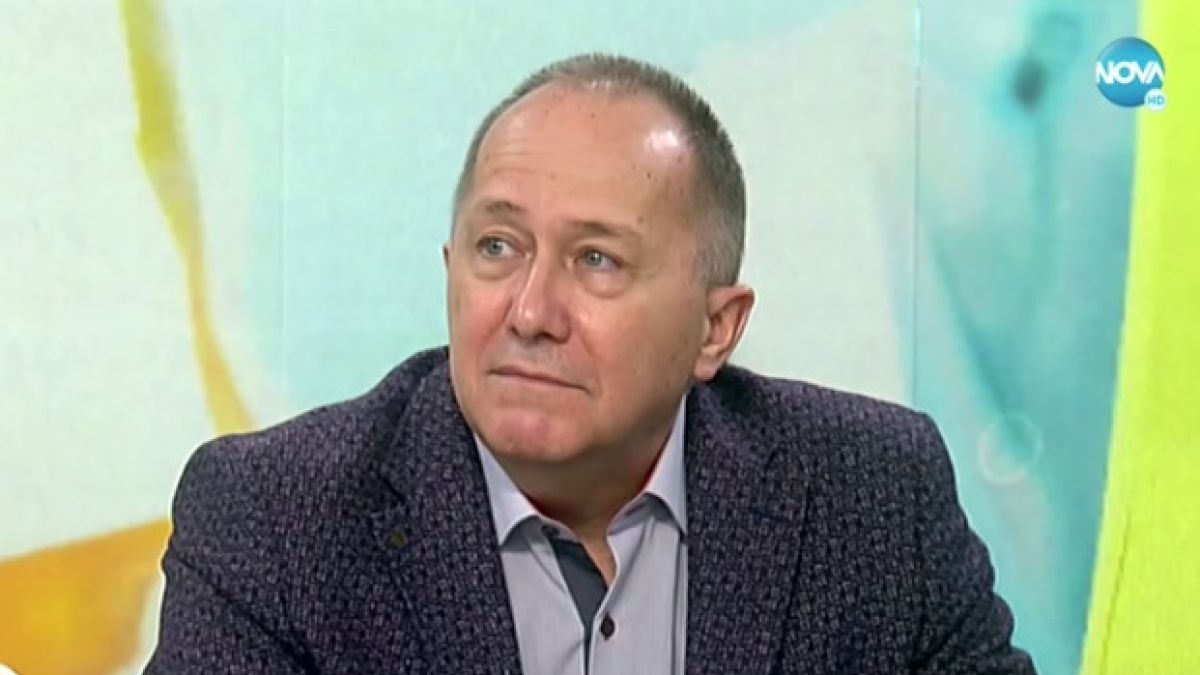 2 причини: Преболедувалият К-19 доц. Дончев от ВМА обясни защо се е ваксинирал
