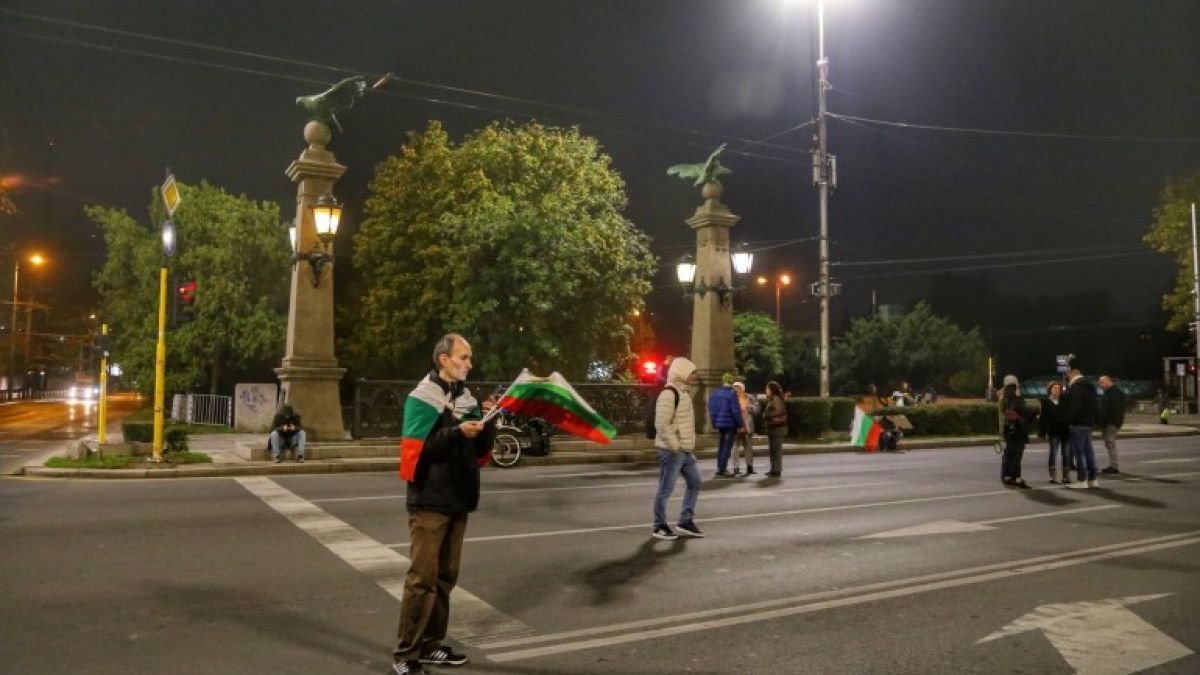 Ето какви ги върши братството на почтените хора, възхитило Радев СНИМКА