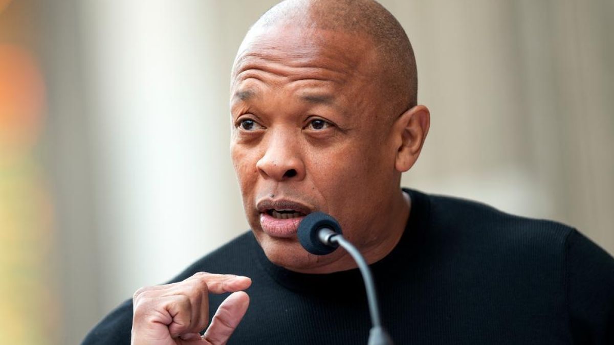 Dr. Dre с първи думи от болницата