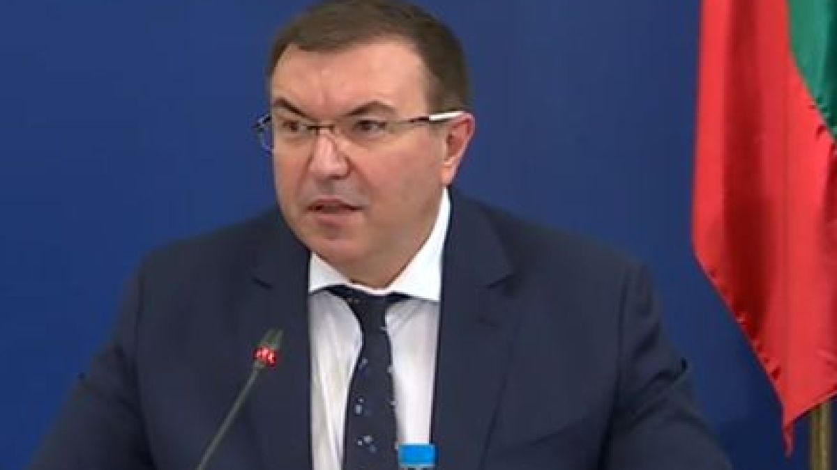 Здравният министър с извънредни новини за ситуацията с К-19 у нас НА ЖИВО