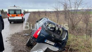 Зверско меле край Враца, шофьор е блокиран между ламарини СНИМКИ