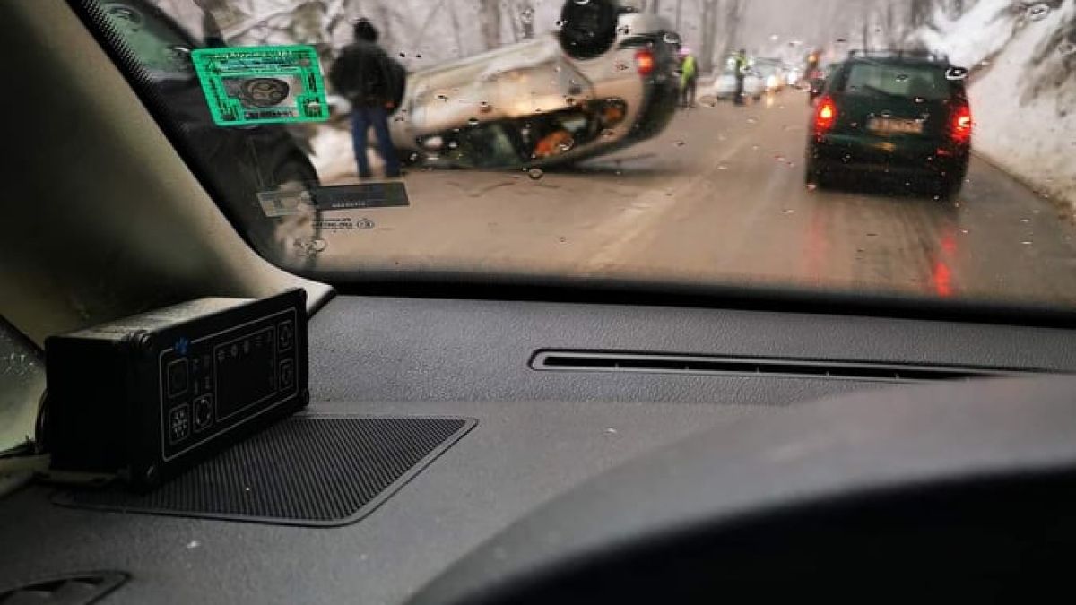 Снегът направи големи поразии в България ВИДЕО