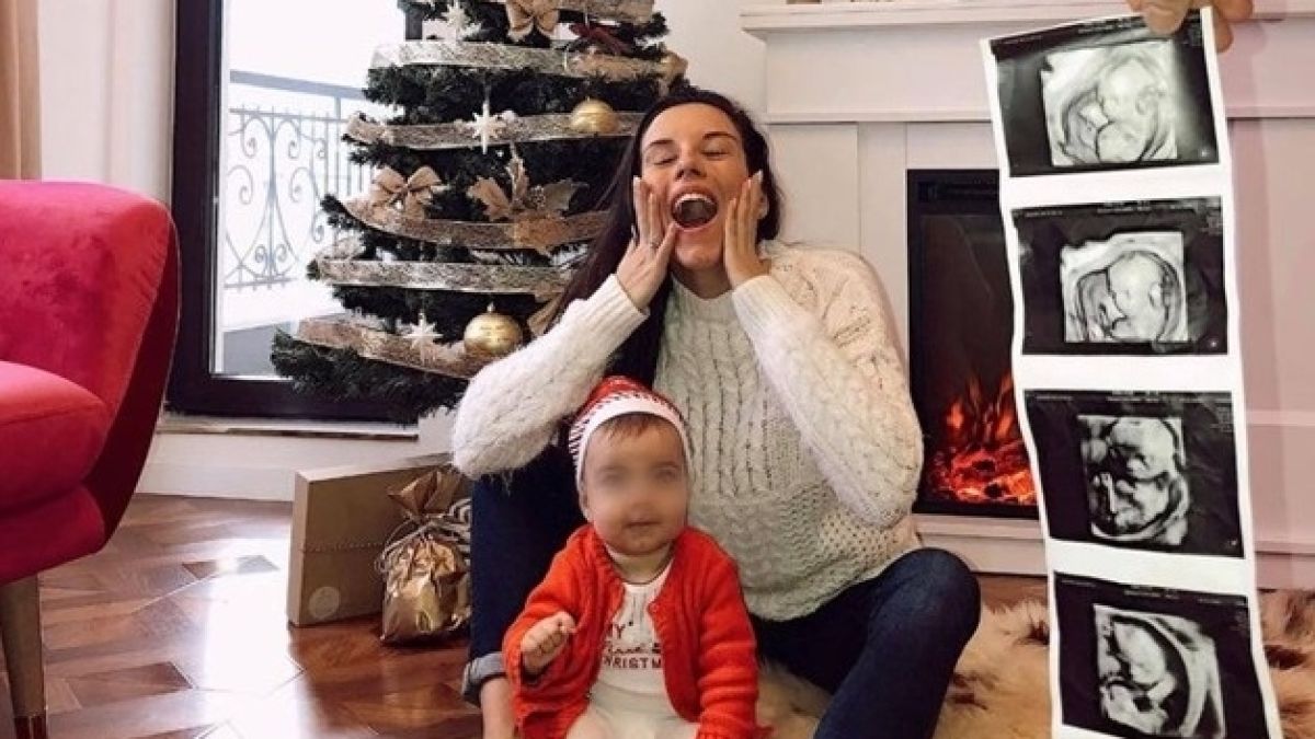 Най-сексапилната родна полицайка хвърли бомба с тези СНИМКИ