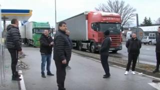 Родни шофьори се ожалиха от полицейски рекет в Гърция ВИДЕО 