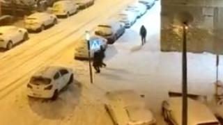 „Филомена” блокира хиляди испанци по пътищата, в Мадрид е страшно ВИДЕО