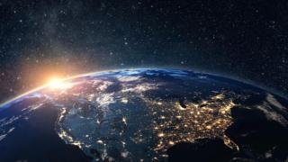 Земята през 2020 г. се е въртяла около оста си по-бързо от обикновено, опасно ли е това ВИДЕО