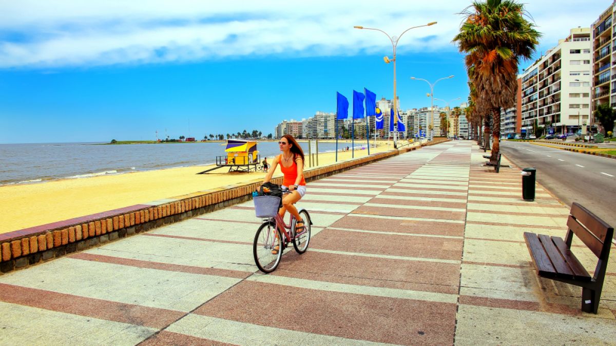Топ 10 на страните, в които сама жена може да пътува спокойно