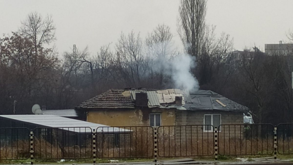 Малко студ и в София се дими като за последно СНИМКИ 