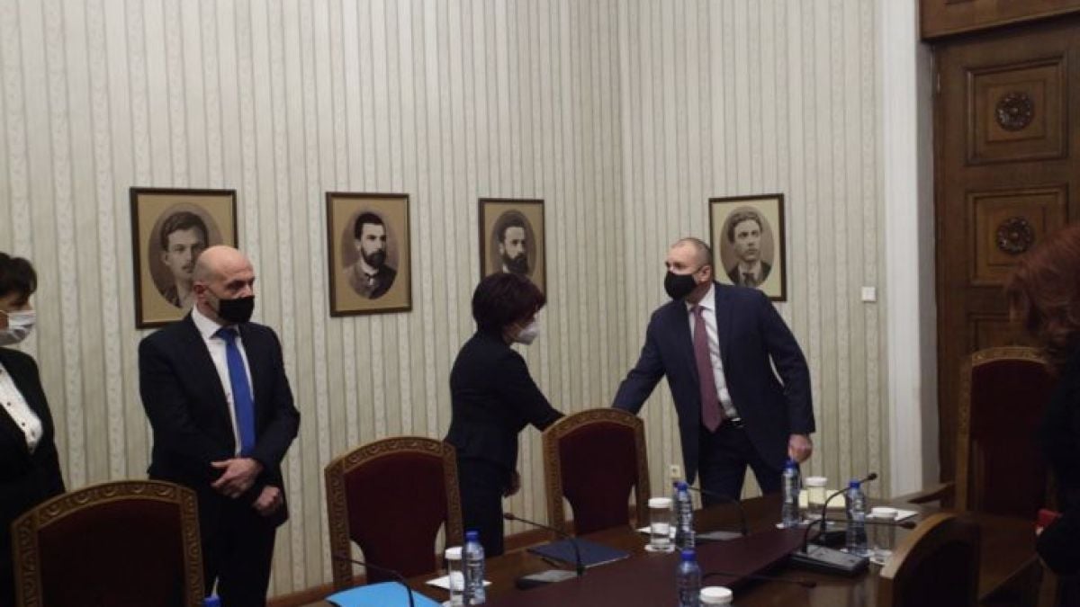 Радев натопи Цветанов за изборните манипулации, който му казал, че... ВИДЕО