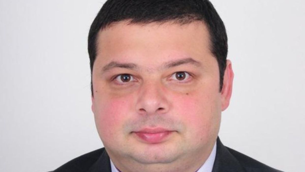 Коментар: Не бива дебатът за отговорността на главния прокурор да измества разговора за настоящите му постижения