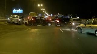 ВИДЕО е запечатало момента на адското меле на Околовръстното