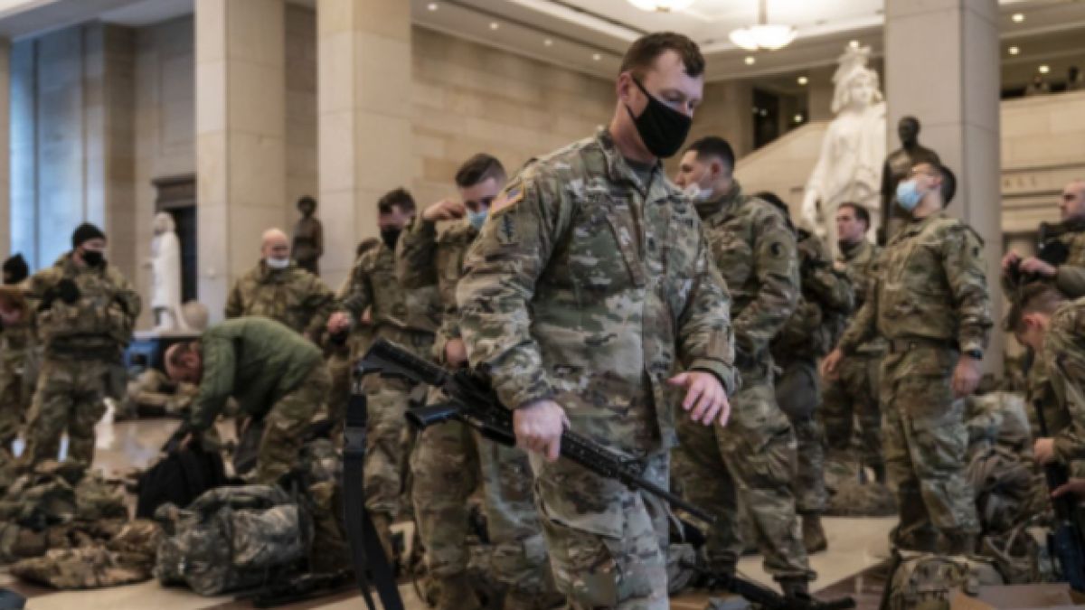 Ще свалят ли Тръмп? Конгресът почна обсъждане за отстраняването му НА ЖИВО