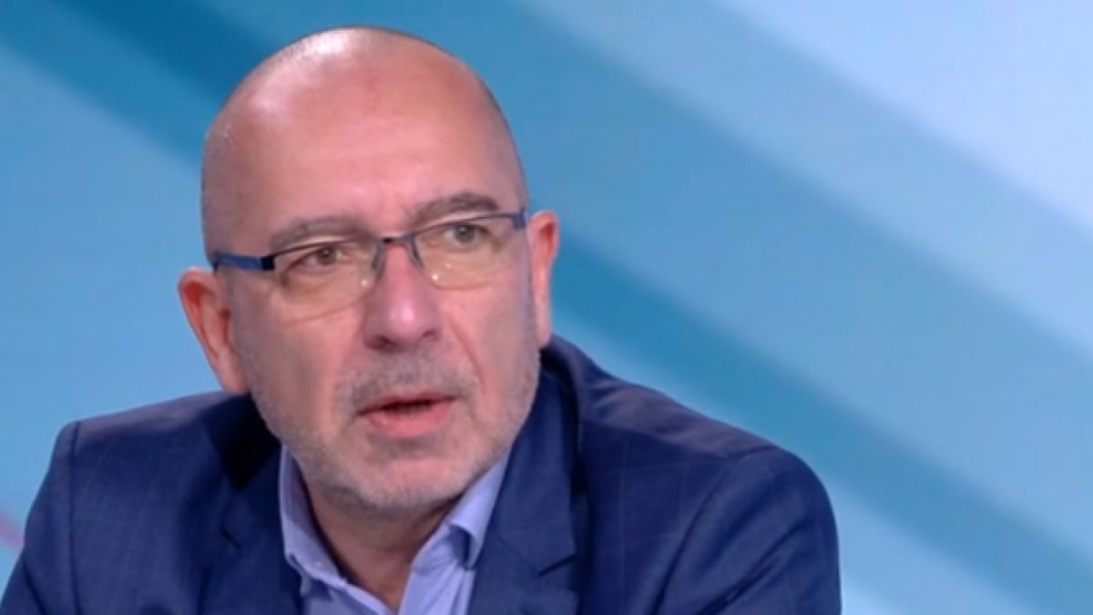 Д-р Константинов каза как мигновено могат да бъдат ваксинирани 70% от българите