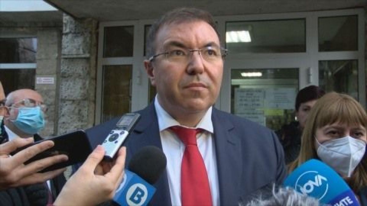 Проф. Костадин Ангелов обеща: Със заповед от петък...