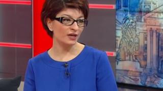 Деси Атанасова припомни миналото на Манолова и какви чудеса очаква от нея