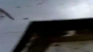 Мъж засне с телефона си как го удря мълния ВИДЕО 