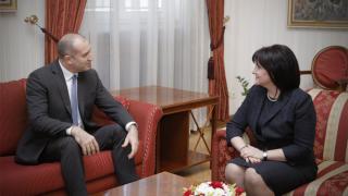 Караянчева разкри какво е казала лично на Радев заради датата на изборите