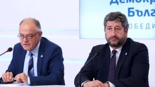 Юлияна Методиева: Вбесена съм от шефа на ДСБ, простреля ме право в очите! 