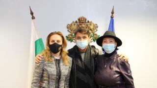  Катя и Здравко от „Ритон“ на крака при вицепремиера 