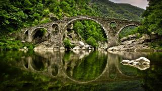 Тези места в България крият тайнствени любовни легенди СНИМКИ
