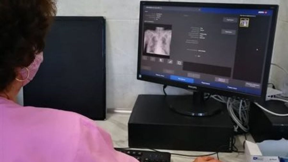 С подкрепата на „Биовет“ и „Лудогорец“ Ковид отделението в разградската болница прави една от най-бързата и прецизна диагностика в страната
