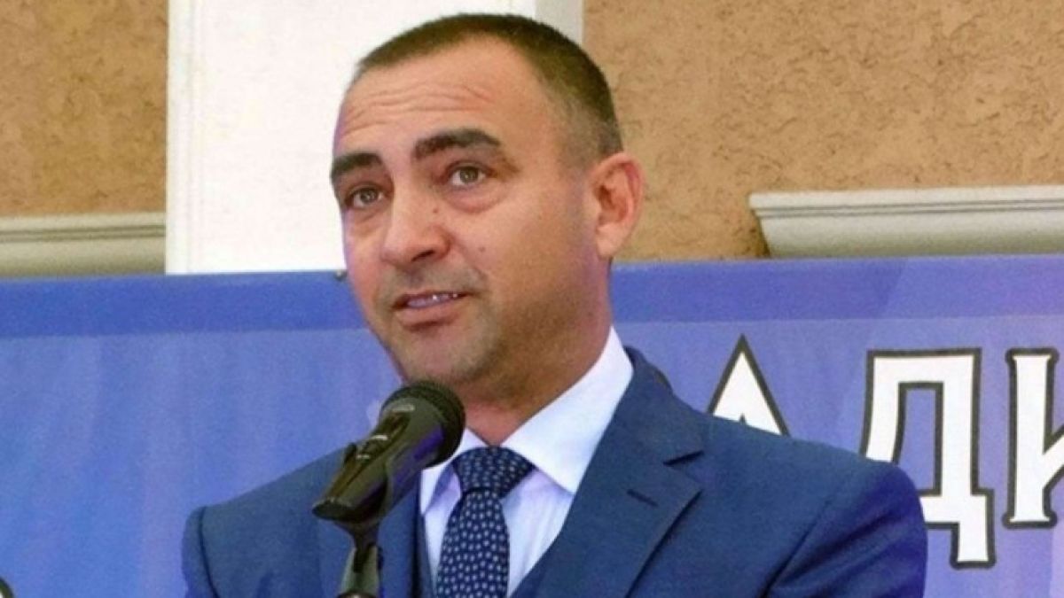 Кметът на Луковит разби Цветанов