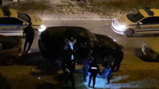 Само в БЛИЦ! Зрелищен арест на крадец в кв. "Хаджи Димитър" в София СНИМКИ