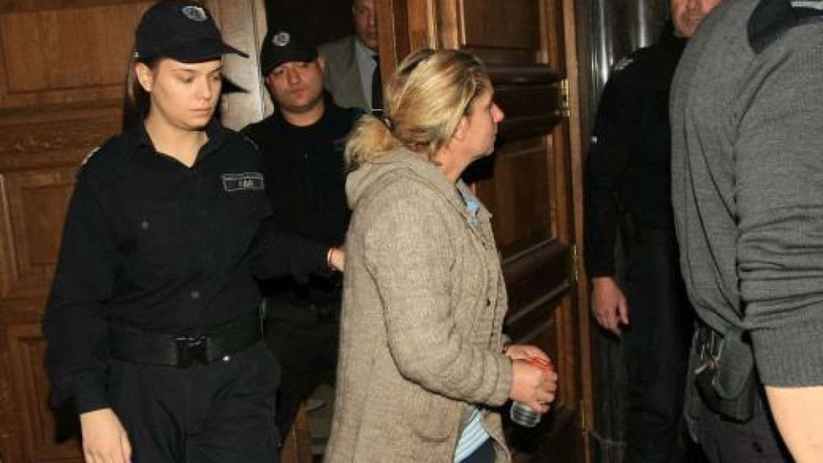 Циганите, заклали мъж във влака край Вакарел, се отърваха с леки присъди СНИМКИ