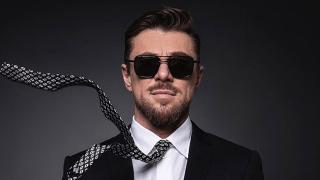 Миро извая фигура, съблече се и стана... СНИМКИ