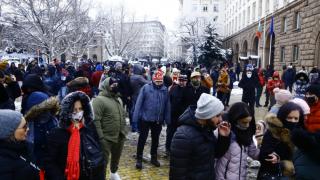БЛИЦ TV: Ресторантьорите излязоха на протест