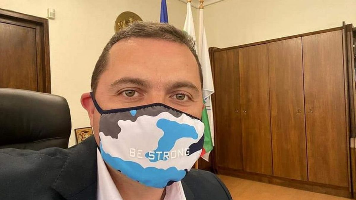 Насред пандемията заплатата на наш кмет скочи с...