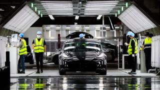 Tesla увеличава капацитета на гигафабриката си в Шанхай