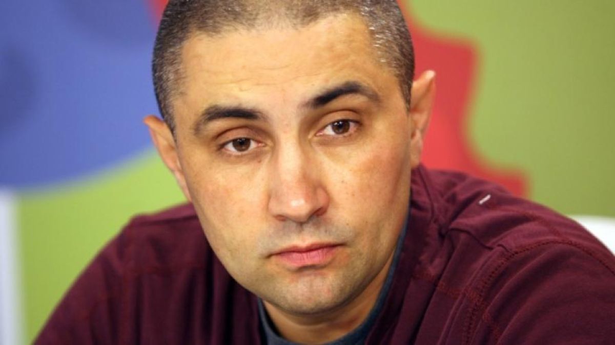 Асен Генов: Вместо да разговаря със сериозни журналисти, Трифонов си поканил Диков