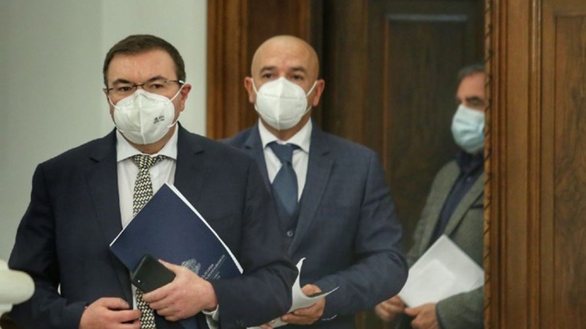 Здравният министър каза кога точно ще се затегне карантината отново ВИДЕО