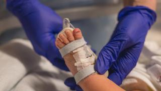 Зверство в Дупнишко: Майка на 15 деца направи немислимото с едномесечния Юлиян