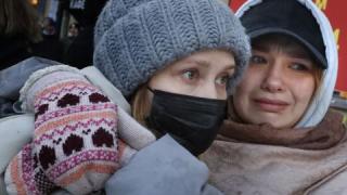 С масивна демонстрация на сила руската полиция арестува 5000 души за ден