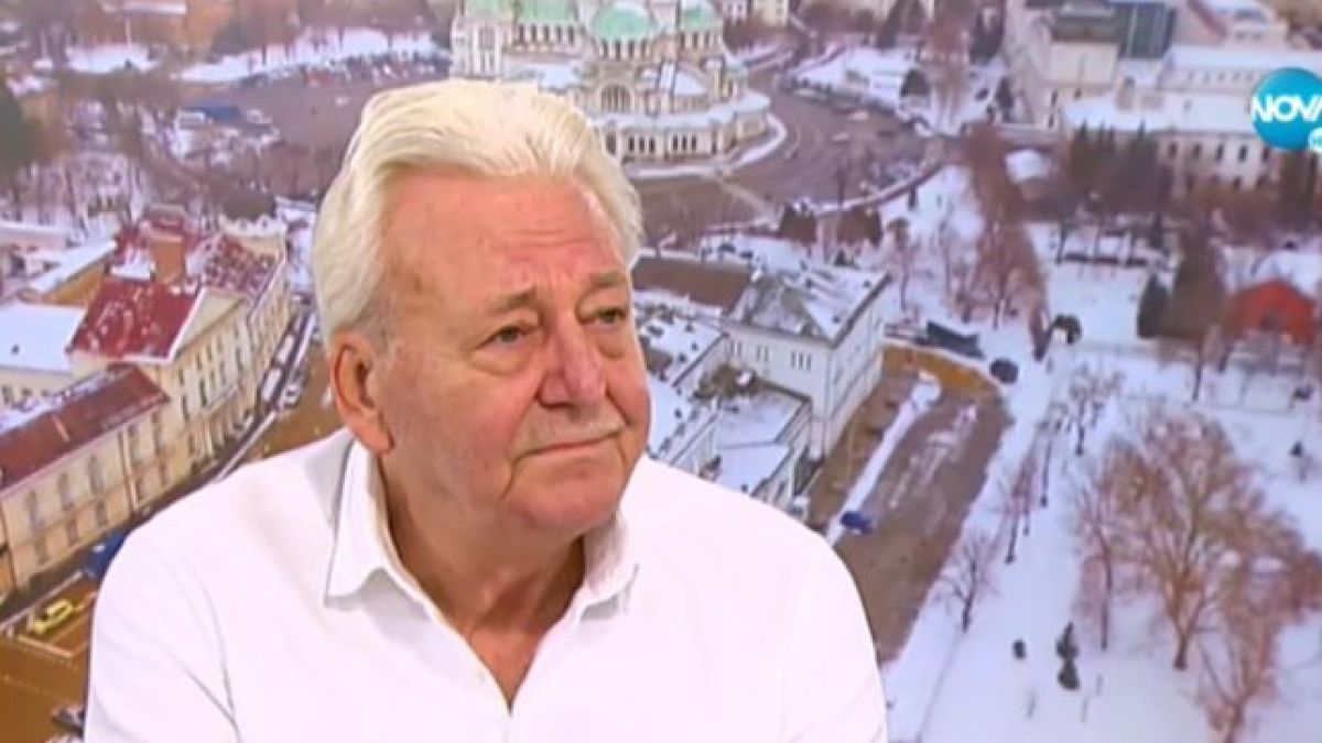 Асен Агов видял фактура за златна четка за тоалетна в двореца на Путин