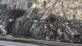 АПИ с важна новина за пътищата, застрашени от свлачища