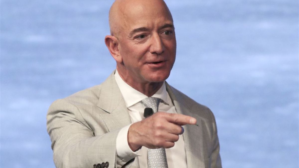 Джеф Безос вече не е главен изпълнителен директор на Amazon