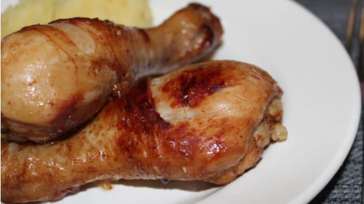 Тайната за вкусни пилешки бутчета без дълго стоене пред печката