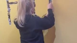 Вижте как момиче отмъсти брутално на възлюбения си, който й е изневерил ВИДЕО