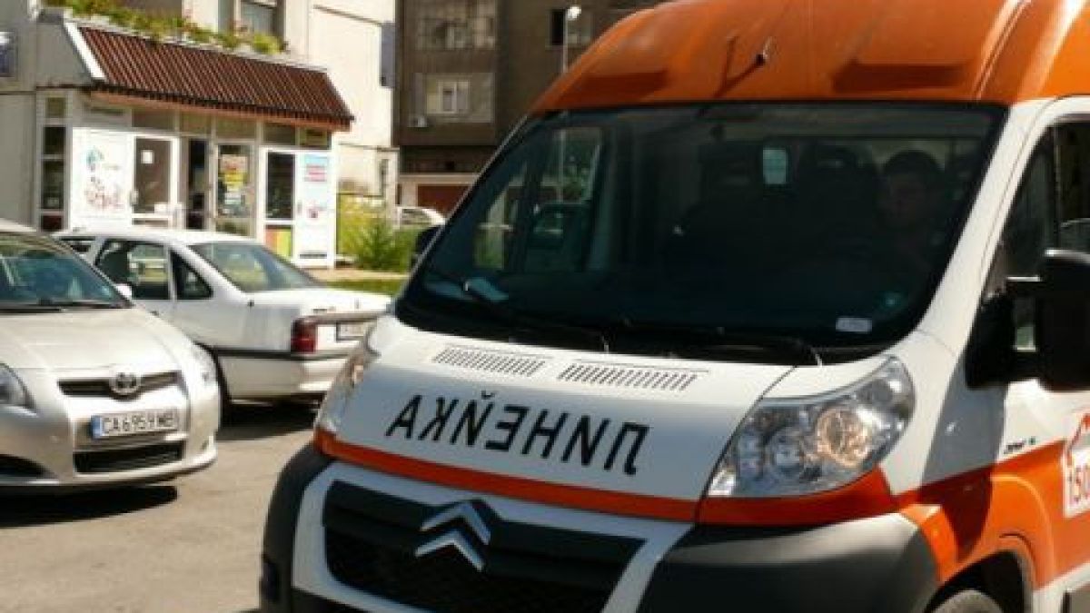 Хлапак с Голф прегази жена, а после... 