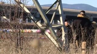 Зловещата мистерия с деца и труп край столицата се заплита 