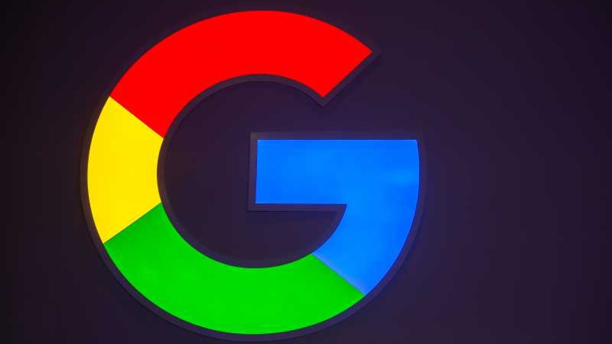 Служители на Google напускат работа в подкрепа на тъмнокожа колежка 
