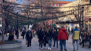 COVID-19 ли? Ето какво се случва в Пловдив СНИМКИ